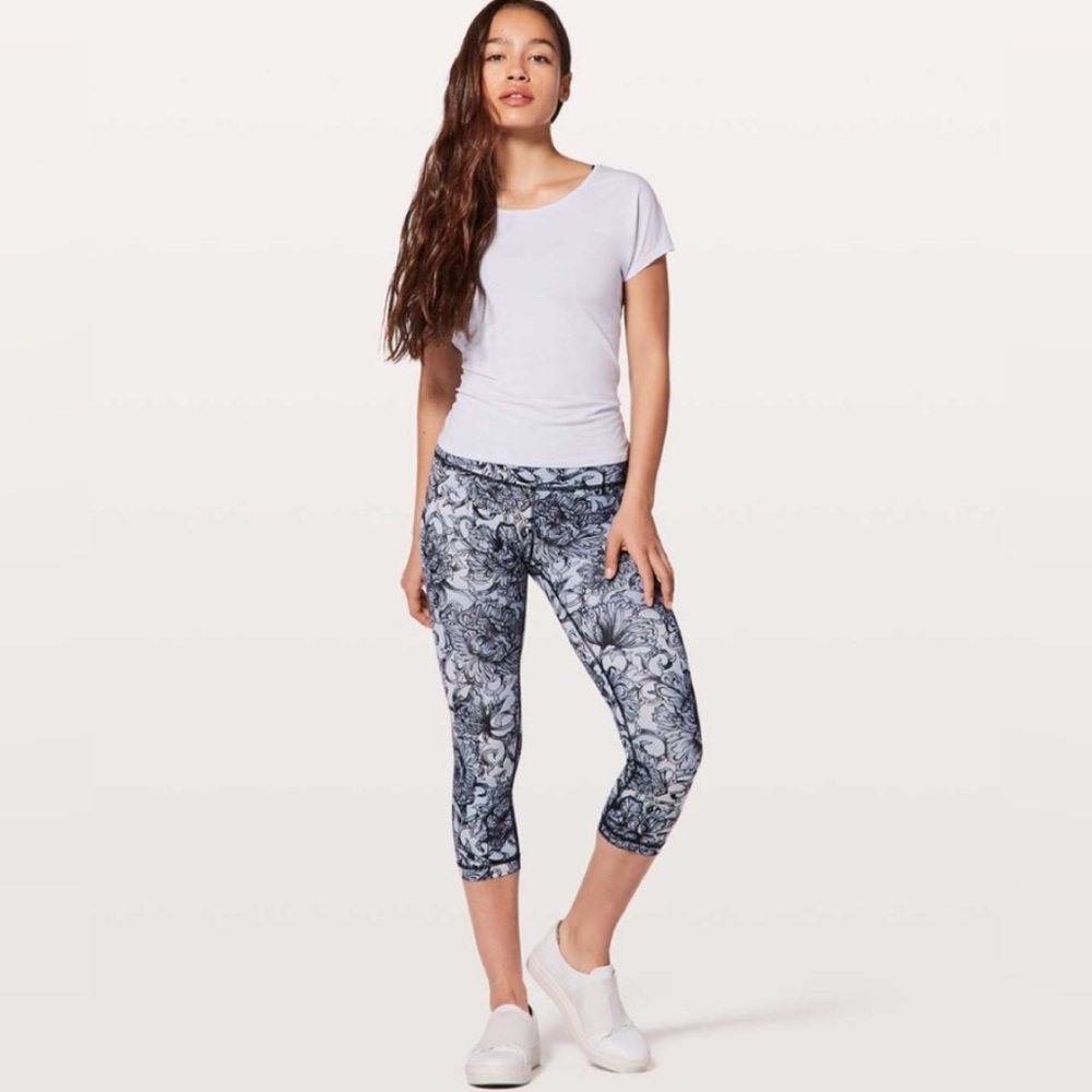 Lululemon Wunder Under Crop Hi-Rise Luxtreme Hanakotoba Starlight Mult 6